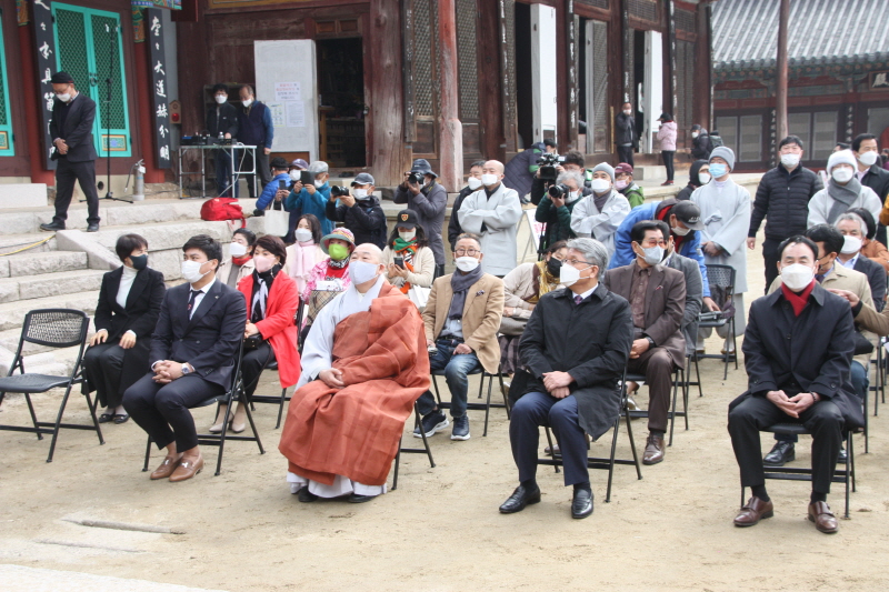 코로나로 인해 많은 분들께서는 참석이 어려우셨지만 자리를 빛내주신분들이 많으셨습니다.